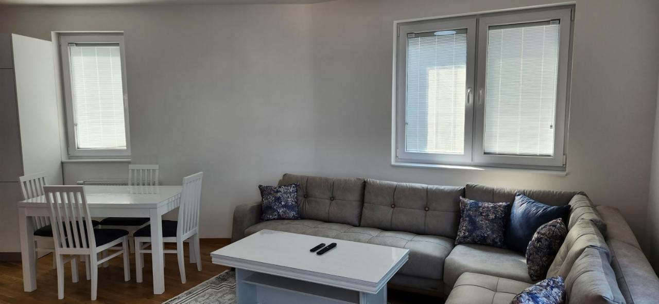 Brand New Two Bedroom And One Living Room Apartment In A Great Location! SJJ Esterno foto