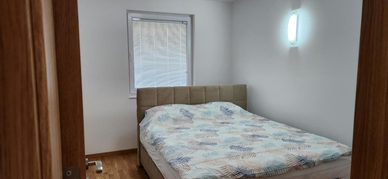 Brand New Two Bedroom And One Living Room Apartment In A Great Location! SJJ Esterno foto