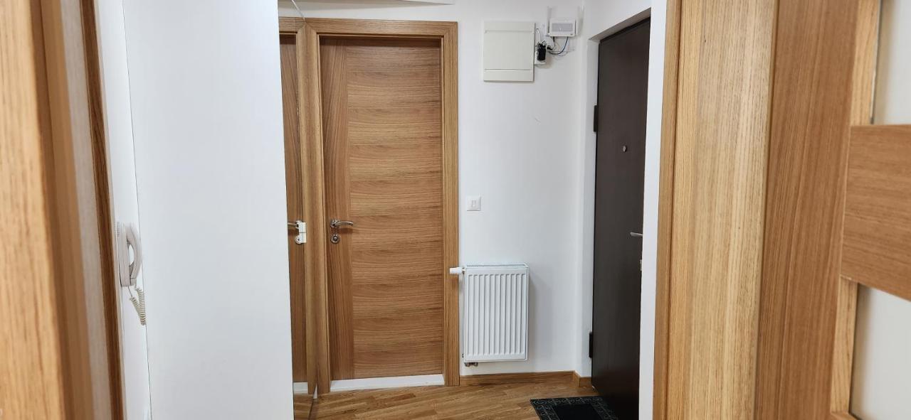 Brand New Two Bedroom And One Living Room Apartment In A Great Location! SJJ Esterno foto